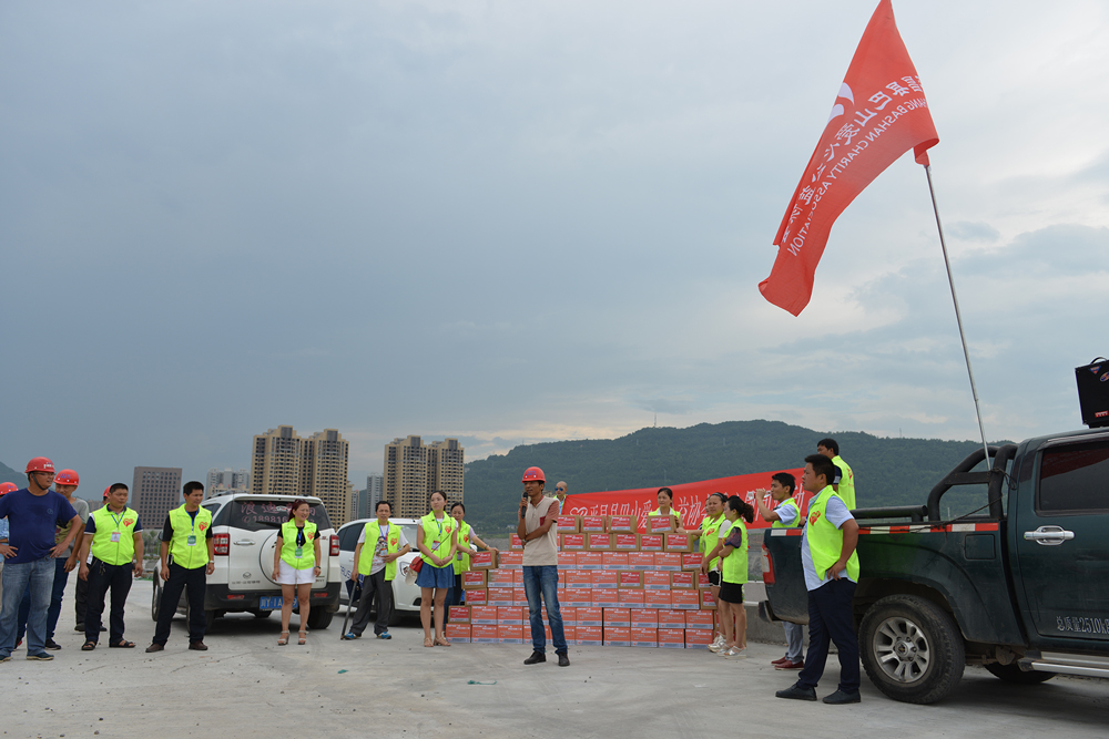 ������¡���̲�Ӵ��Ű���ο�ʻ