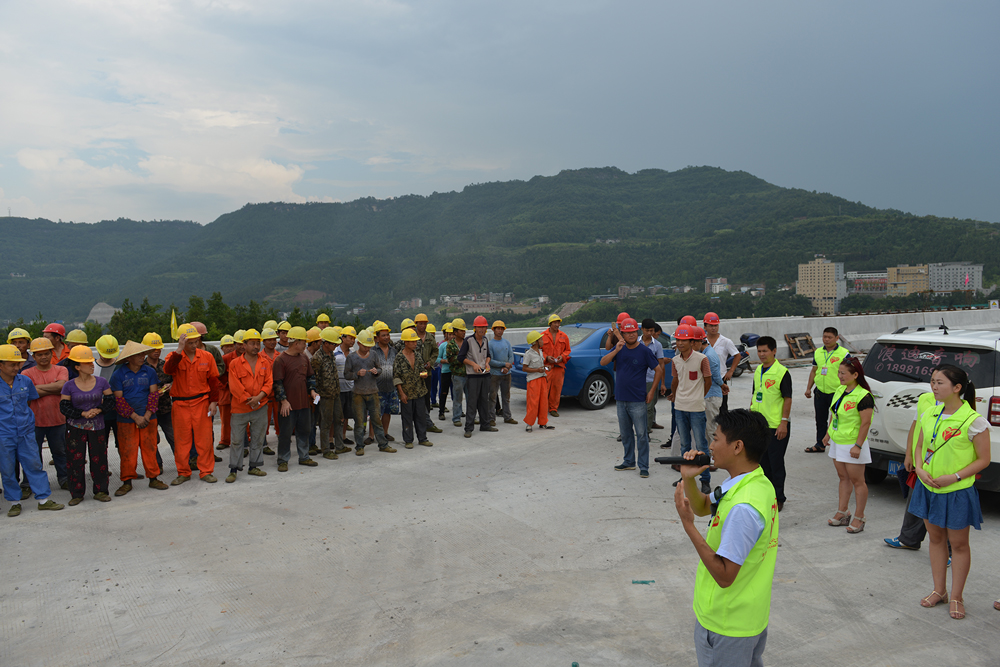 ������¡���̲�Ӵ��Ű���ο�ʻ