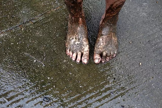 �м���19��������Ӥ ���ϴ�ѧ����˫��