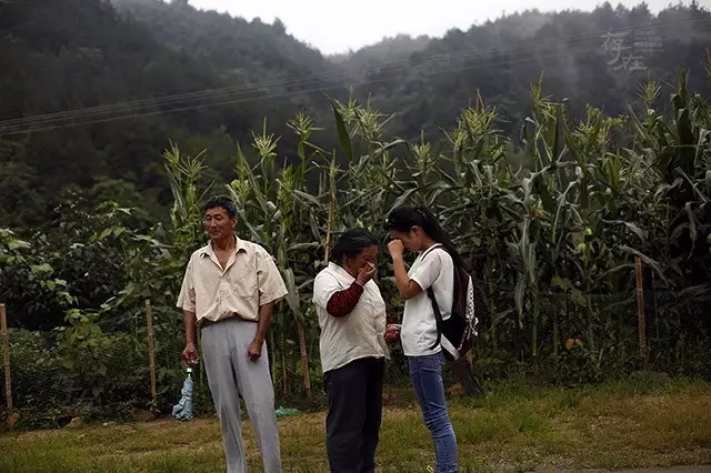 �м���19��������Ӥ ���ϴ�ѧ����˫��