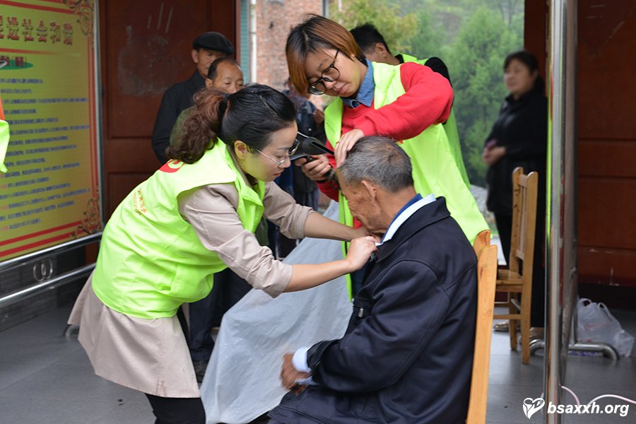 ������¡��Ϸ羴��Ժο�ʻ