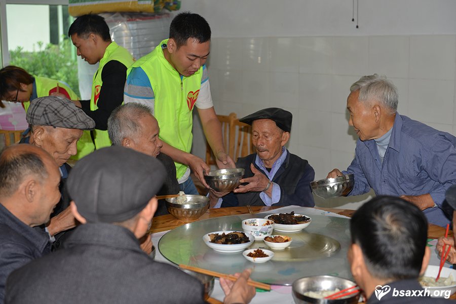 ������¡��Ϸ羴��Ժο�ʻ