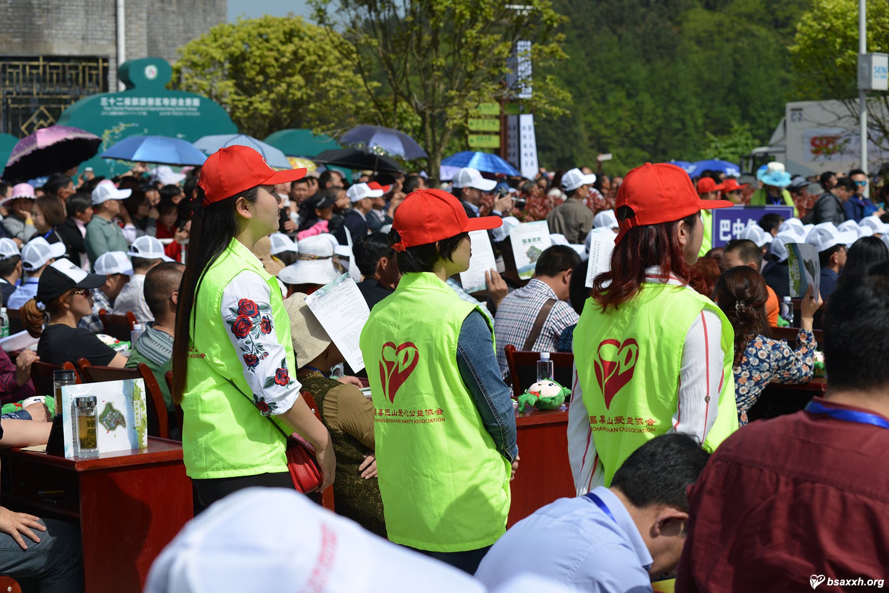 �Ĵ��������ƶ������Ļ����ν�־Ը����Բ�����