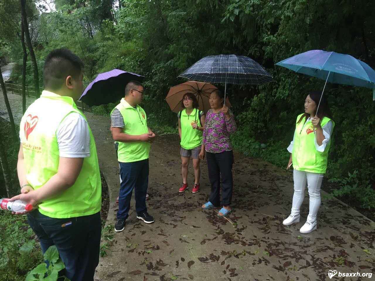 六门乡九树村“精准扶贫”