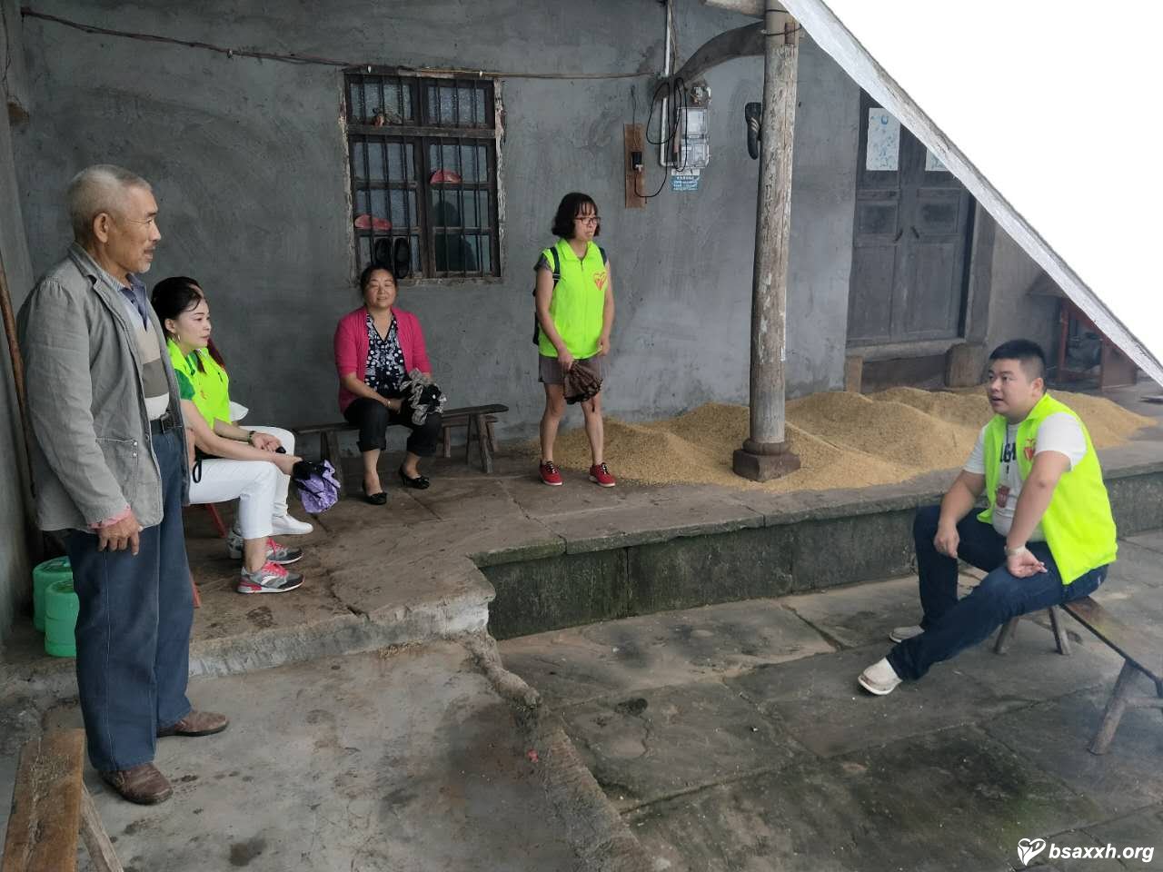 六门乡九树村“精准扶贫”