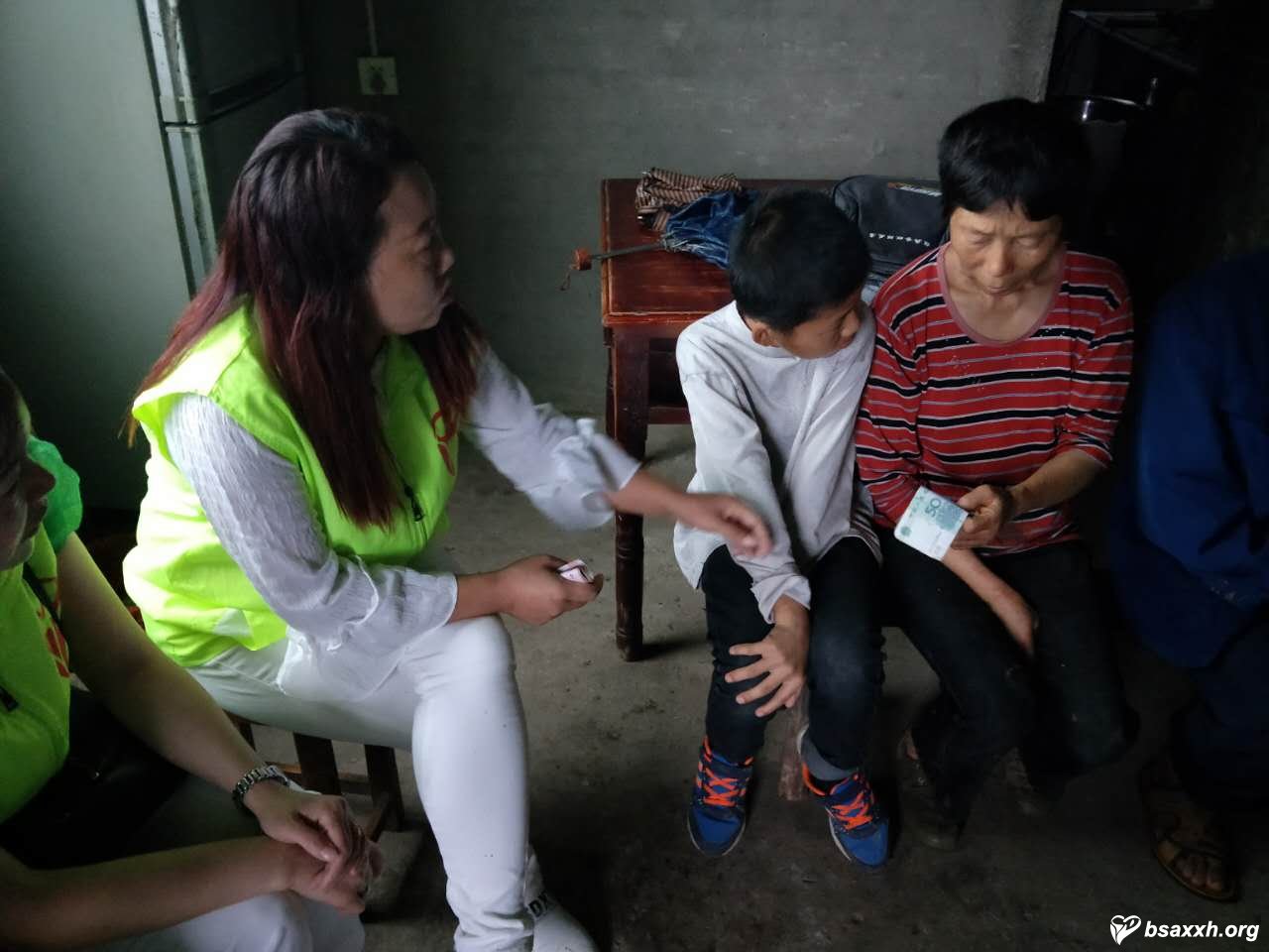 六门乡九树村“精准扶贫”